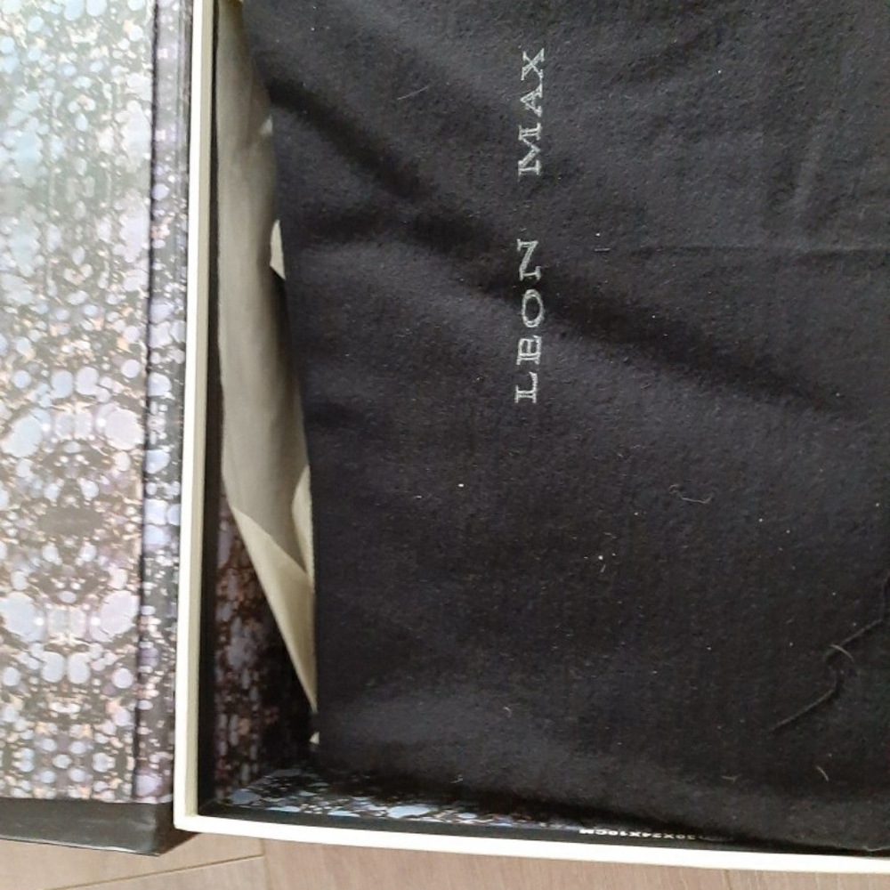 Heels - Picture 4 of 8